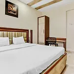 Capital O 84079 Hotel Falcon